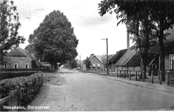 Hooghalen, Dorpsstraat Hooghalen, Dorpsstraat